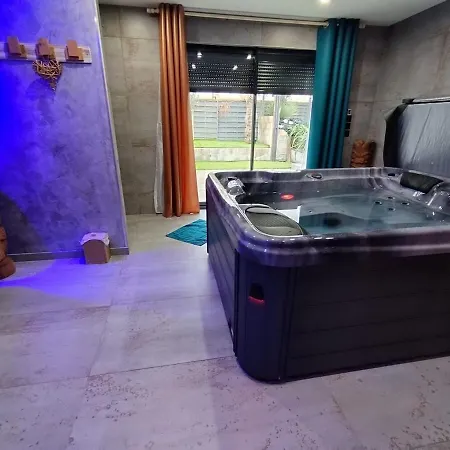 דירה Jacuzzi Sauna Pour 2 Personnes קאלה